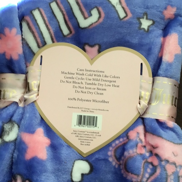 Juicy Couture NWT Soft & Cozy Oversized Throw Blanket 50 x 70 in 100% Polyester. - Picture 3 of 4
